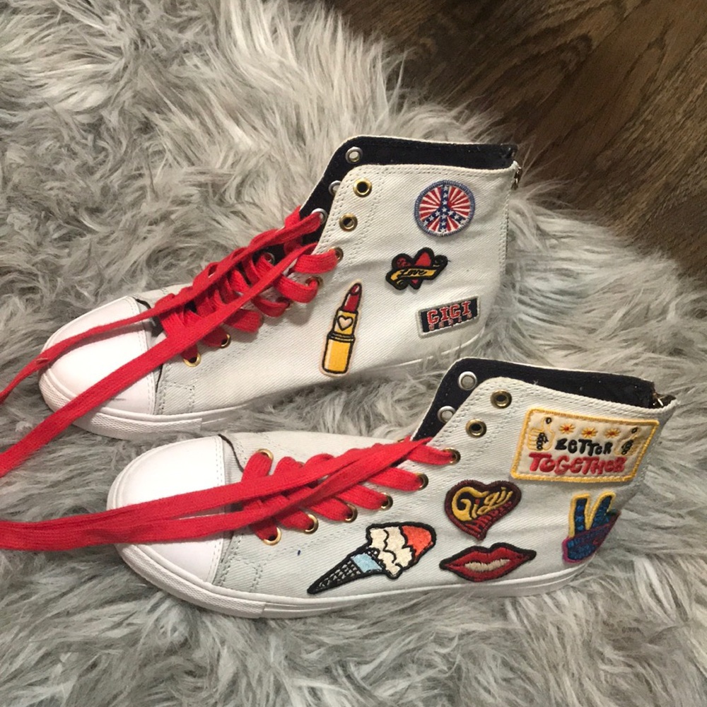 Tommy Hilfiger Gigi Hadid converse
